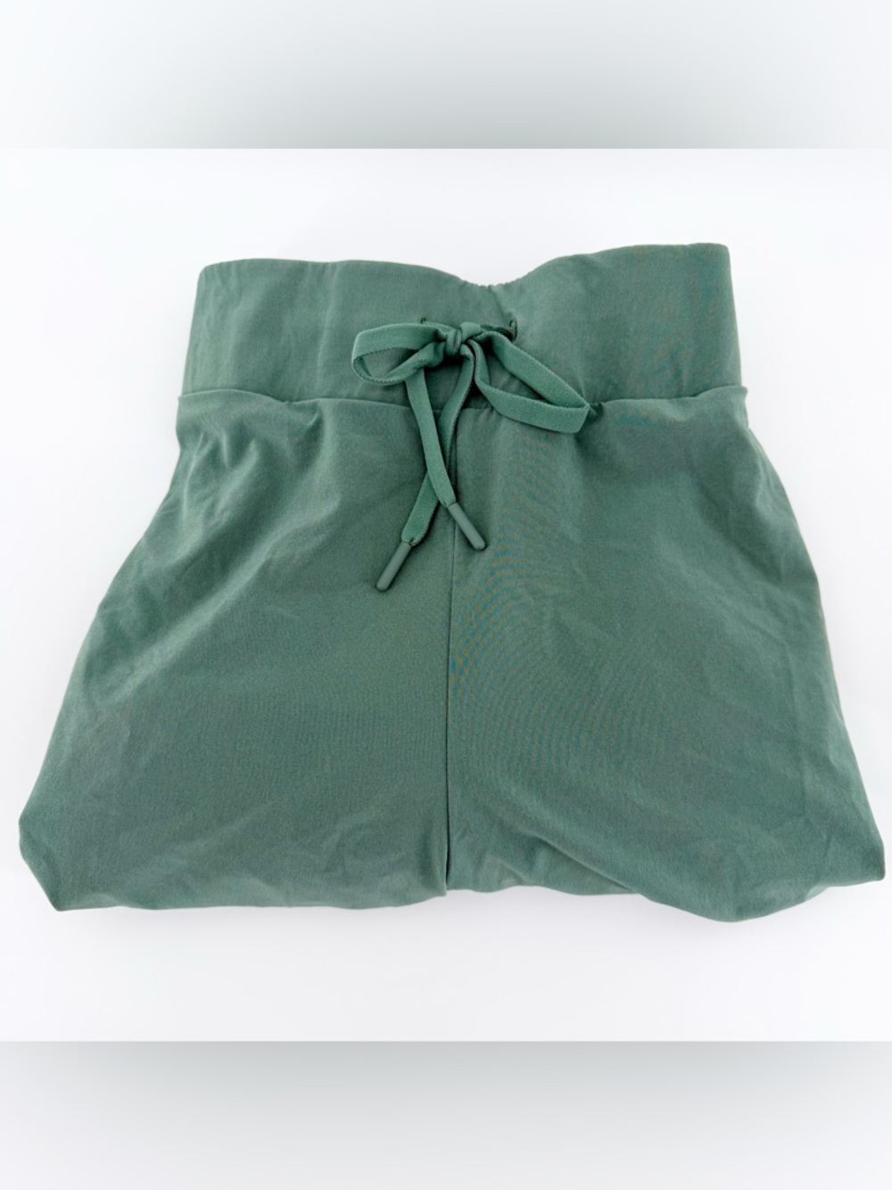 All In Motion Women’s Plus 3X Sage Green Woven Mid-Rise 4” Inseam Shorts